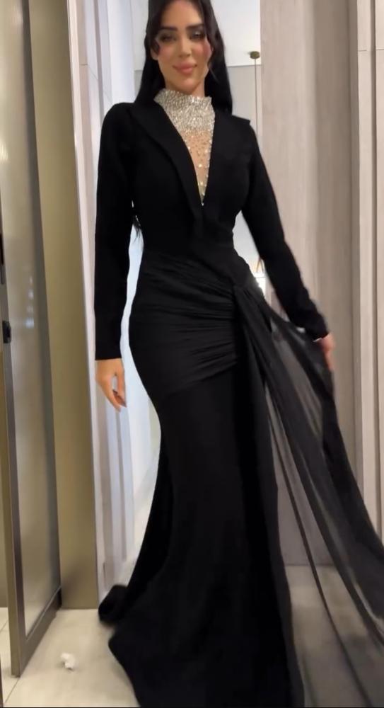 The dress is Lameera RA1000