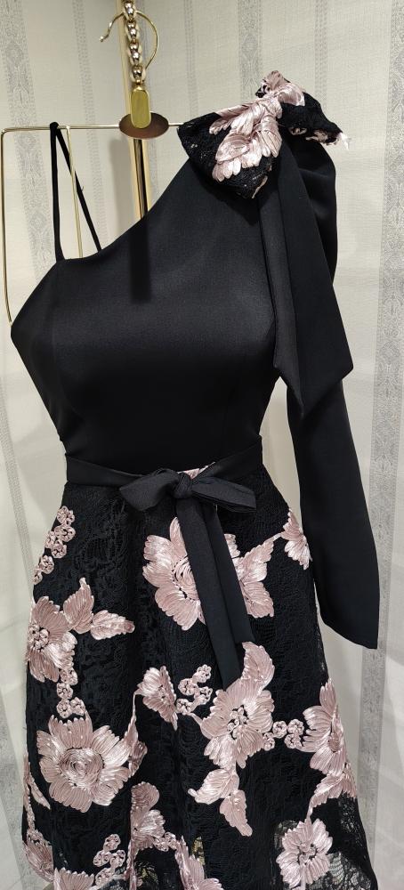 Soft Barbie dress with lace