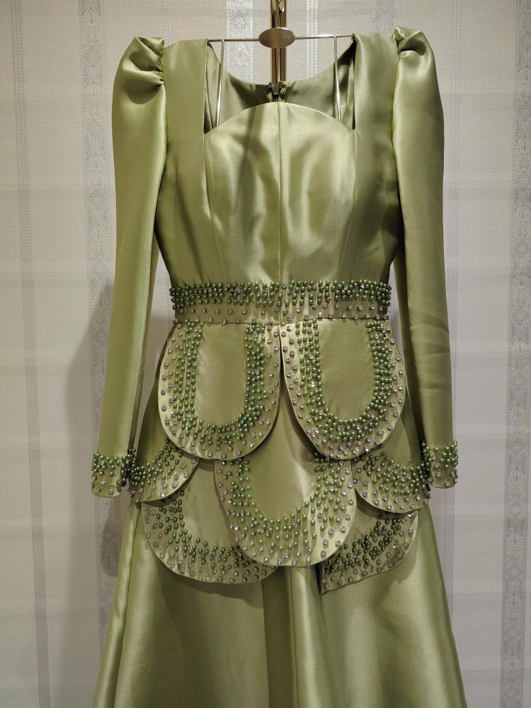 Evening dress Mikado pearl