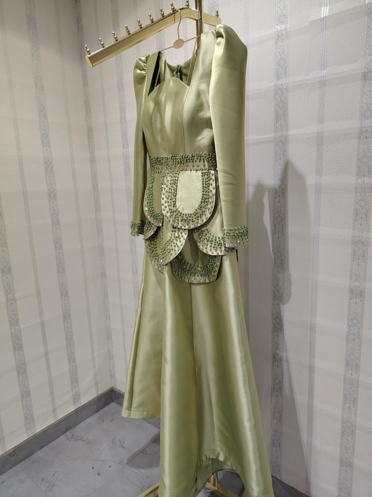 Evening dress Mikado pearl