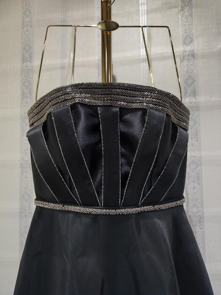 Mid-mekado dress with straps