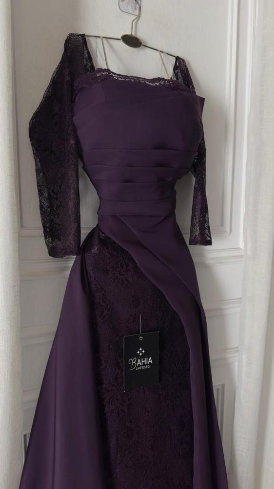 Soft Barbie dress with lace material