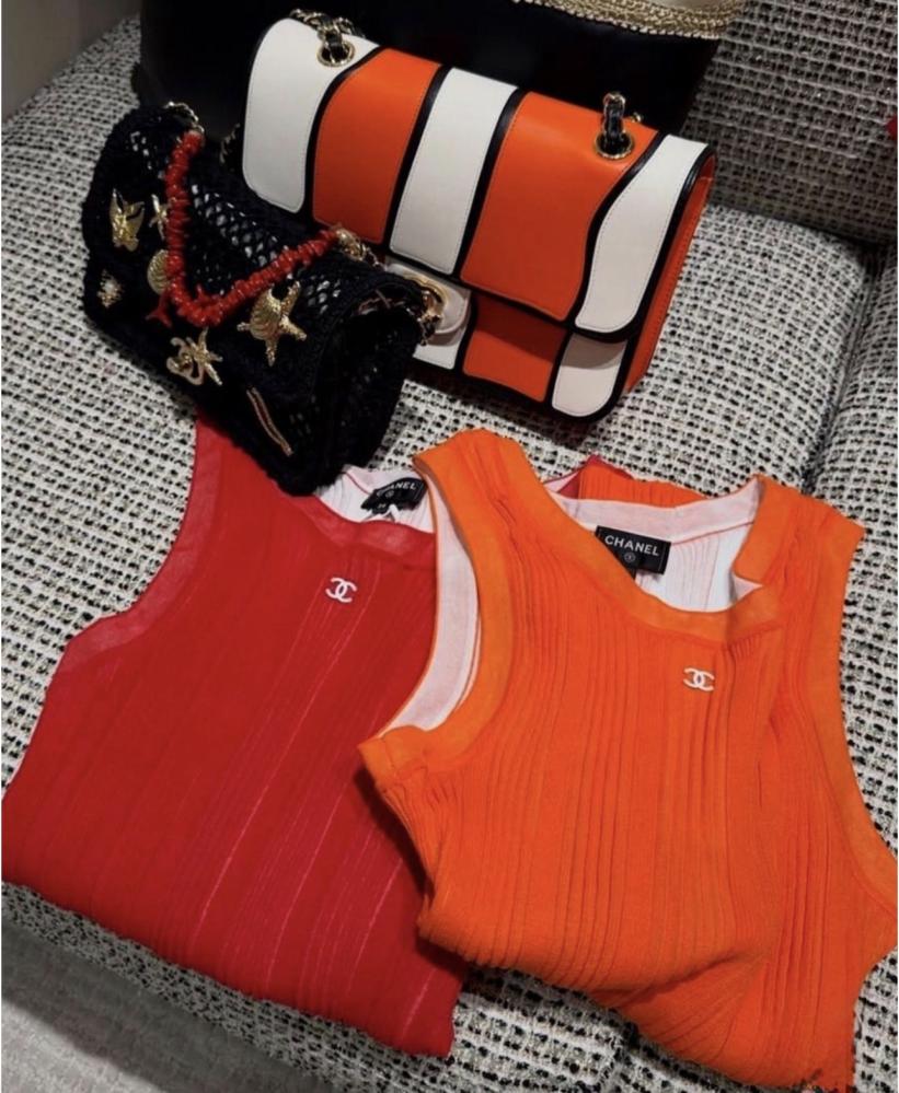 2026 red CHANEL COCO BEACH TANK TOP قميص شانيل تانك أحمر