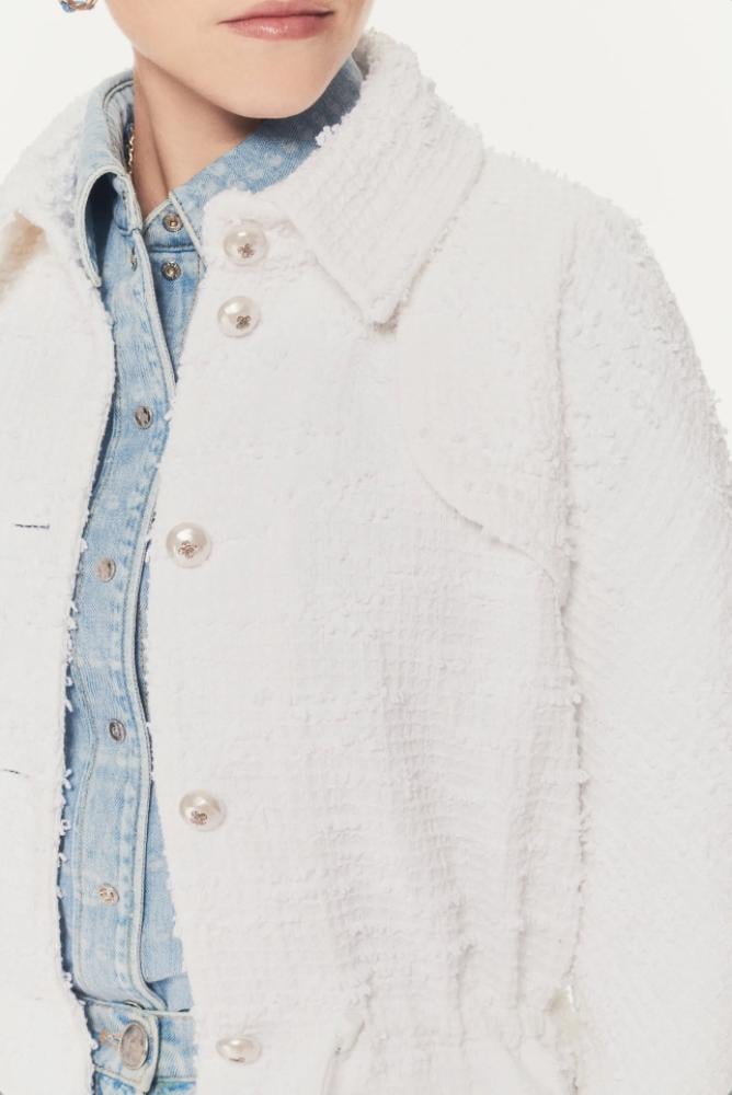CHANEL WHITE TWEED PARKA 2025 معطف باركا شانيل تويد أبيض