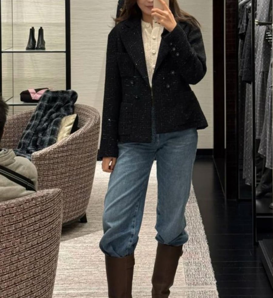 Chanel sparkle Tweed Black Gray Jacket 2024 جاكيت شانيل براق تويد أسود