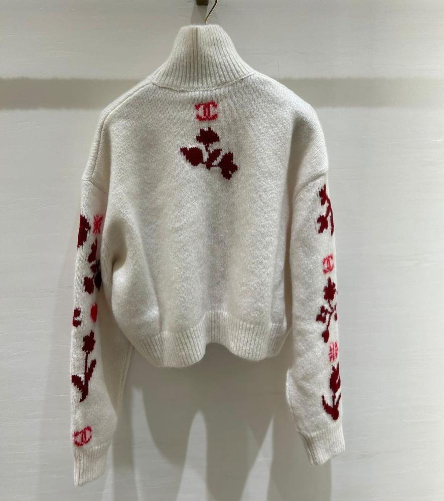Chanel WHITE COCO NEIGE PULLOVER 2024 كنزة شانيل بلوفر صوف أبيض أحمر