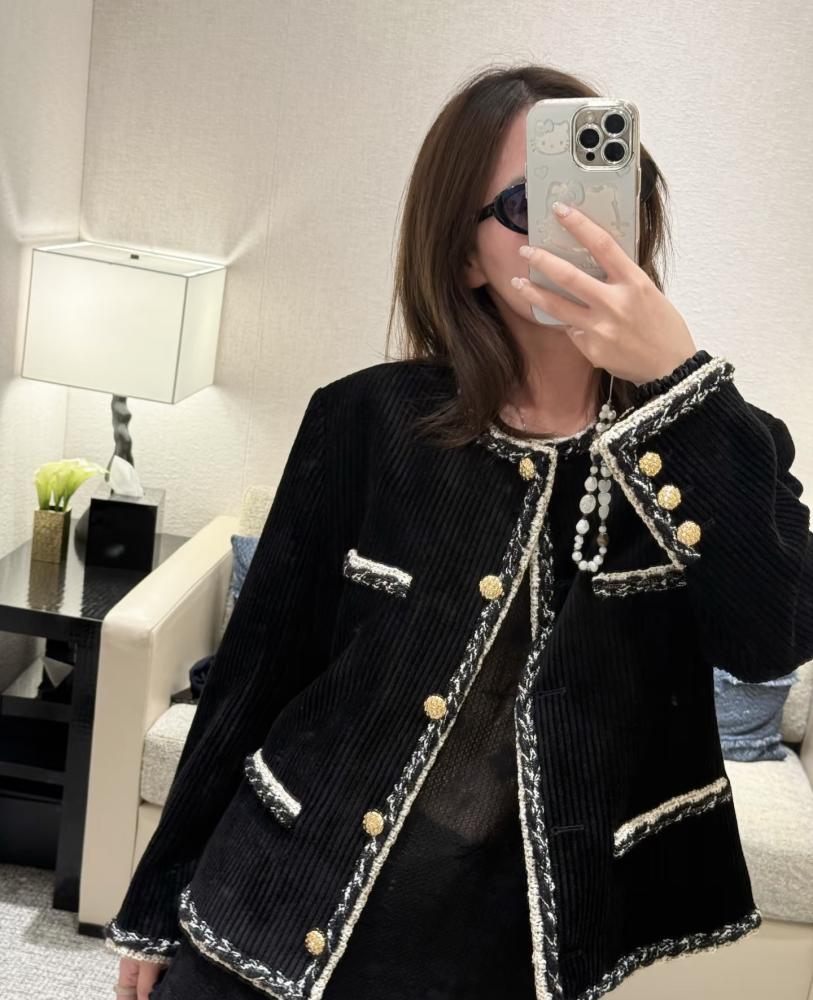 Chanel Jacket Corduroy Black 2025 سترة شانيل جاكيت شتوي