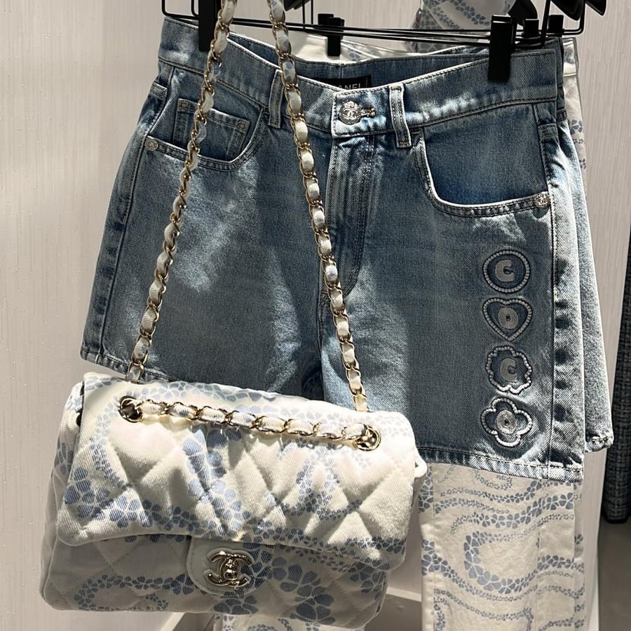 شورت شانيل دينم  شاطئ كوكو بيتش أزرق 2025 Chanel Coco Beach shorts