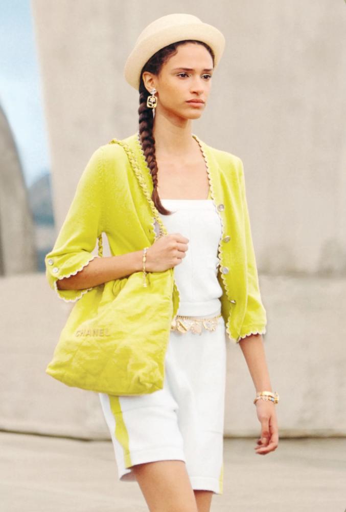 كارديغان شانيل كروز 2025 أصفر, أبيض CHANEL CRUISE 2025 YELLOW CARDIGAN