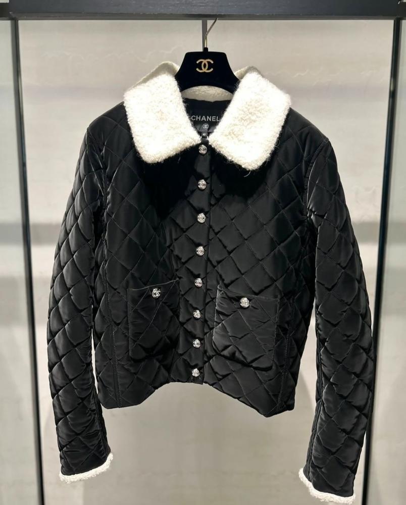 Chanel coco neige black wool blouson 2024  شانيل جاكيت أسود