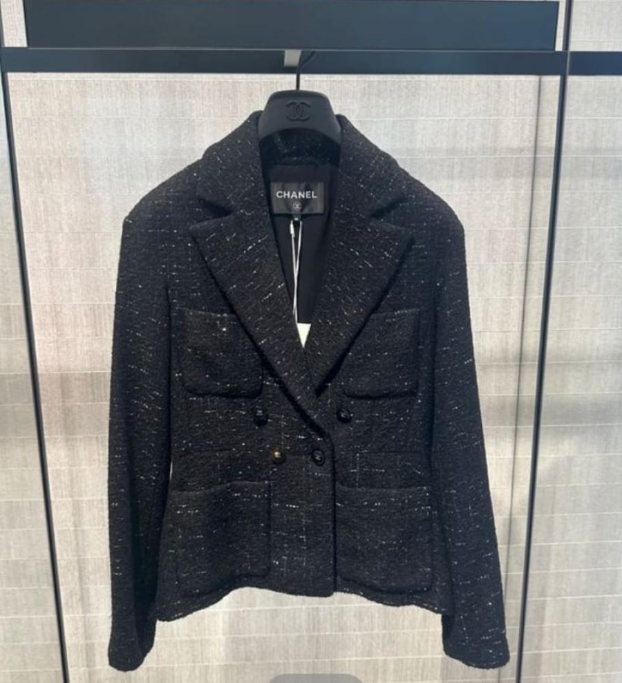 Chanel sparkle Tweed Black Gray Jacket 2024 جاكيت شانيل براق تويد أسود