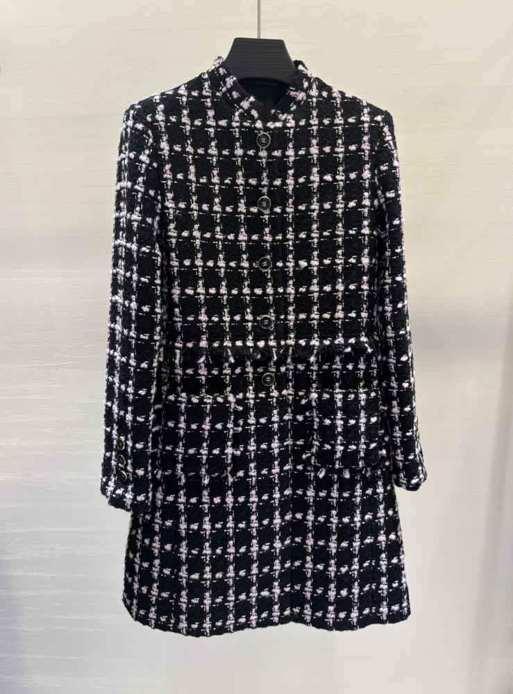 Chanel Coat in Wool Tweed 2025 معطف شانيل صوف تويد