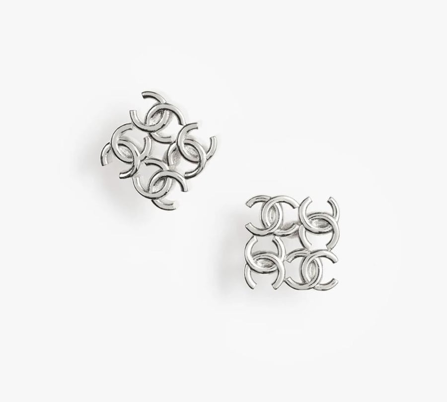 CHANEL SILVER STUD EARRINGS 2024  أقراط شانيل غلق مسمار فضي صغيرة