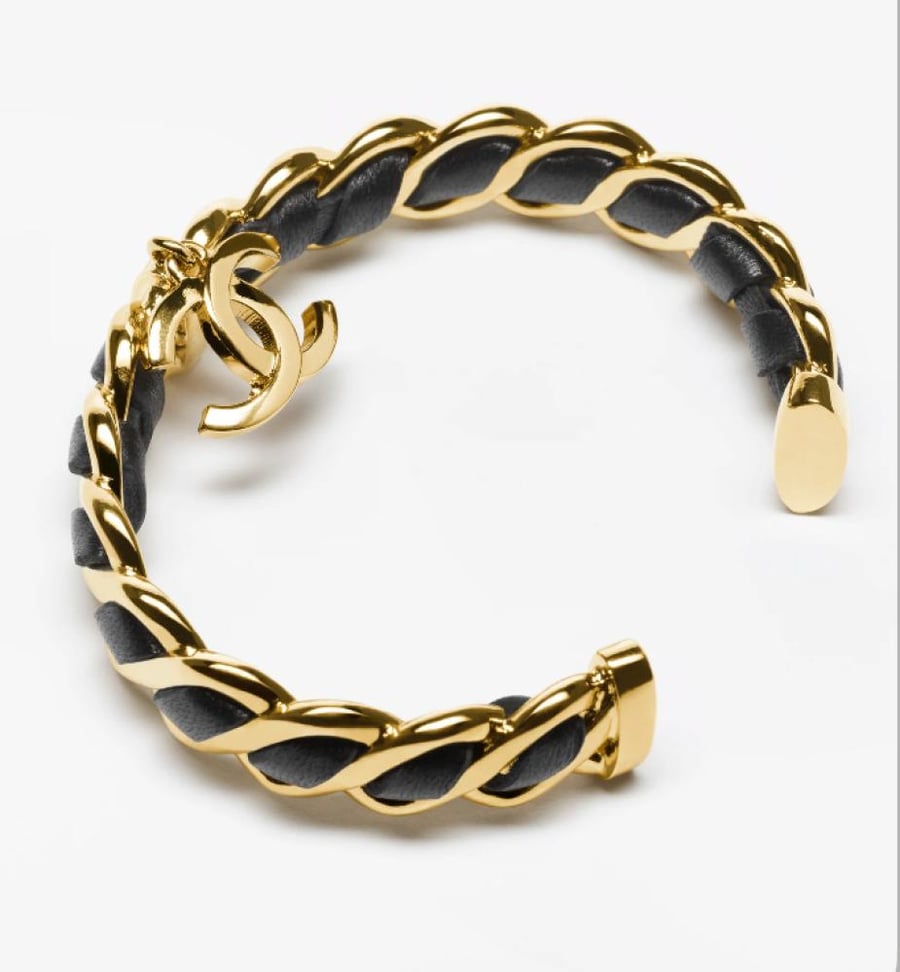 CHANEL GOLD BLACK LEATHER CUFF 2025 سوارة شانيل ذهبي جلد أسود