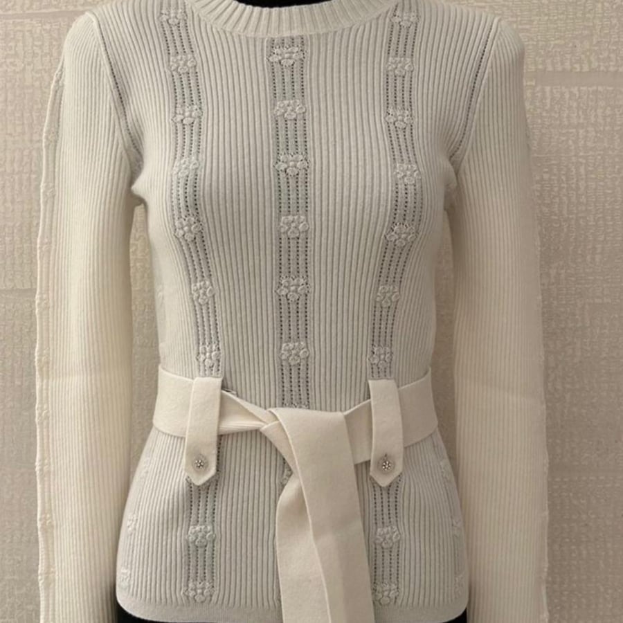 CHANEL CRUISE 2025 BULLOVER  2024  بلوفر شانيل ابيض كنزة صوفية كشمير