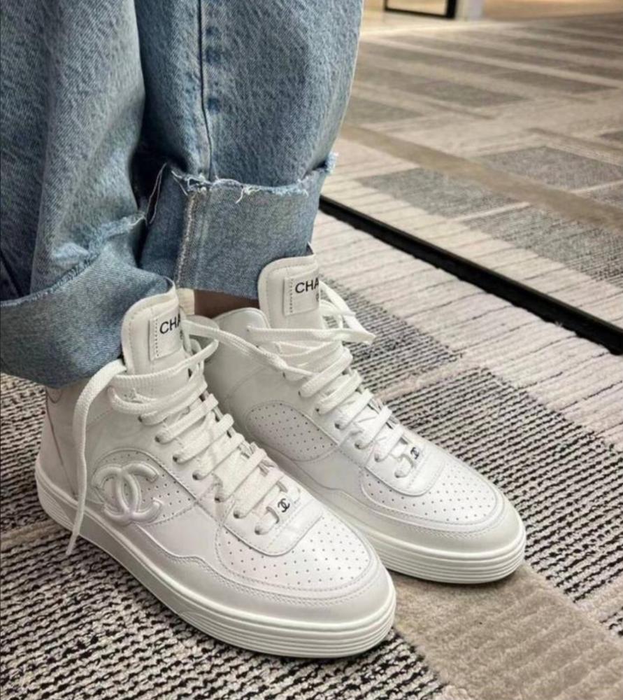 2025 حذاء شانيل جزمة رياضي أبيض white Chanel sneakers