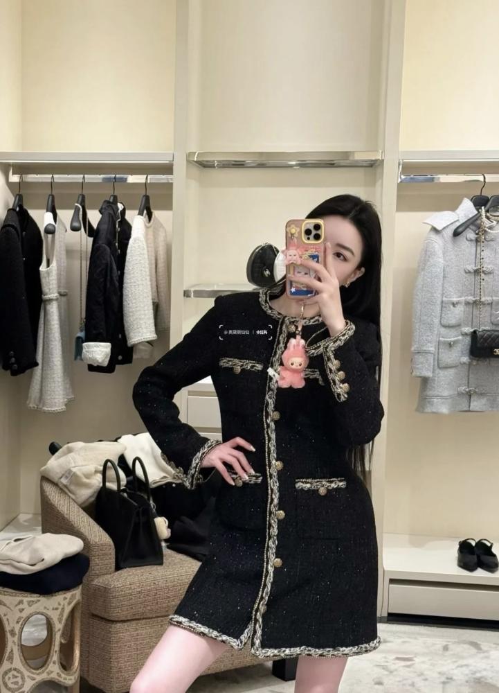 Chanel Coat in cotton tweed SANDS FERFETCH 2025 معطف شانيل تويد OUNASS