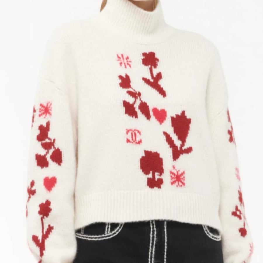 Chanel WHITE COCO NEIGE PULLOVER 2024 كنزة شانيل بلوفر صوف أبيض أحمر