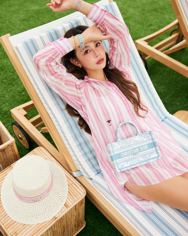 2025 Dior Dioriviera Long Blouse بلوزة ديور يوريفيرا طويله بطبعات وردي