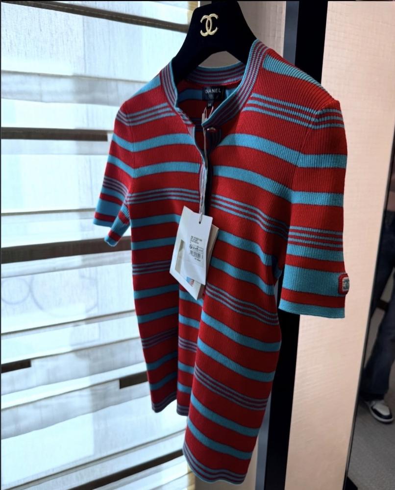 2026 Chanel Coco Beach Red Turquoise Top