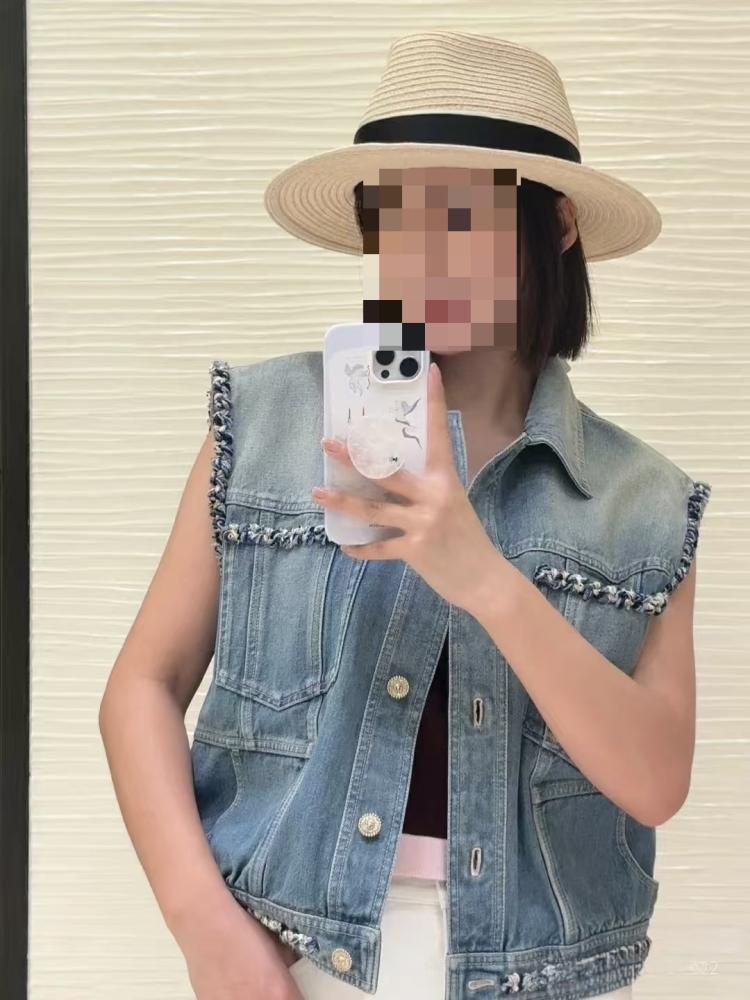 2025 جيليه شانيل دينم أزرق جاكيت CHANEL Blue Denim jacket vest