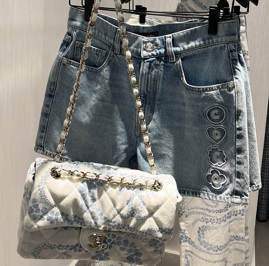 شورت شانيل دينم  شاطئ كوكو بيتش أزرق 2025 Chanel Coco Beach shorts