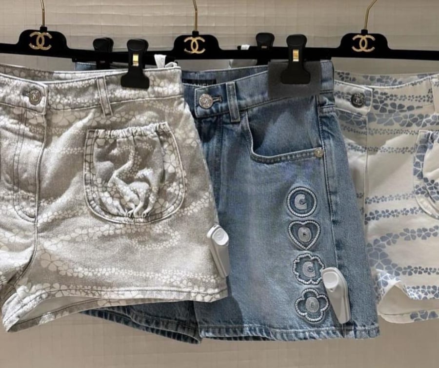 شورت شانيل دينم  شاطئ كوكو بيتش أزرق 2025 Chanel Coco Beach shorts
