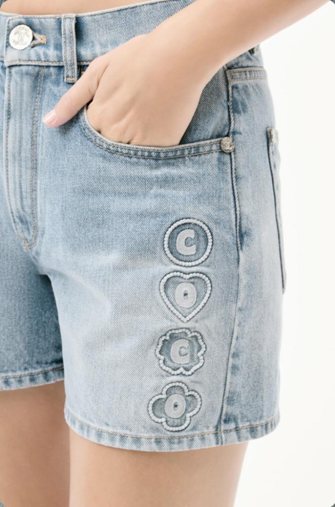 شورت شانيل دينم  شاطئ كوكو بيتش أزرق 2025 Chanel Coco Beach shorts