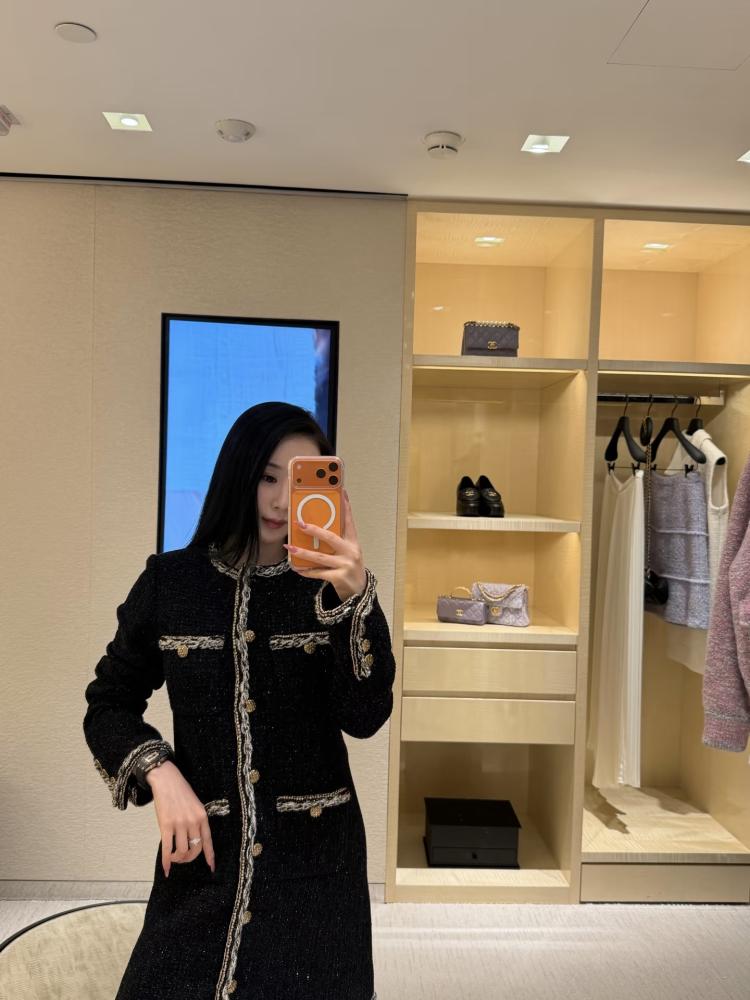 Chanel Coat in cotton tweed SANDS FERFETCH 2025 معطف شانيل تويد OUNASS