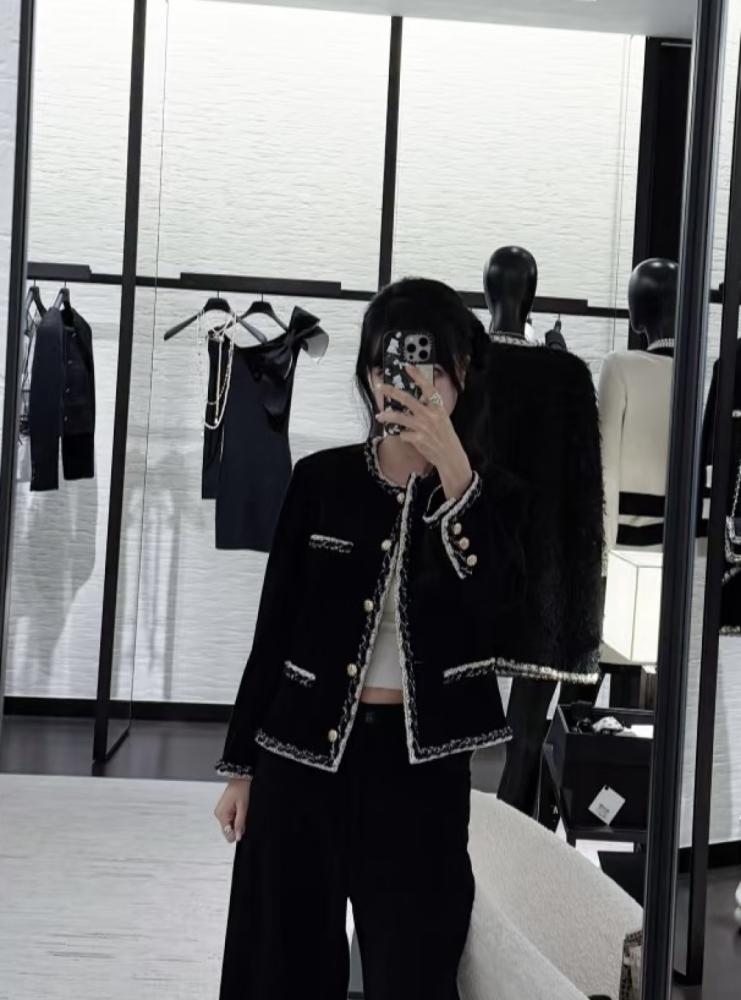 Chanel Jacket Corduroy Black 2025 سترة شانيل جاكيت شتوي