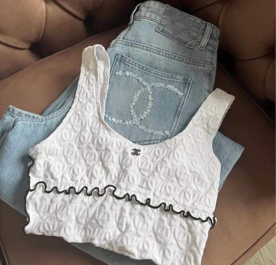 chanel coco beach blue denim jeans  جينز شانيل دينم أزرق كوكو بيتش