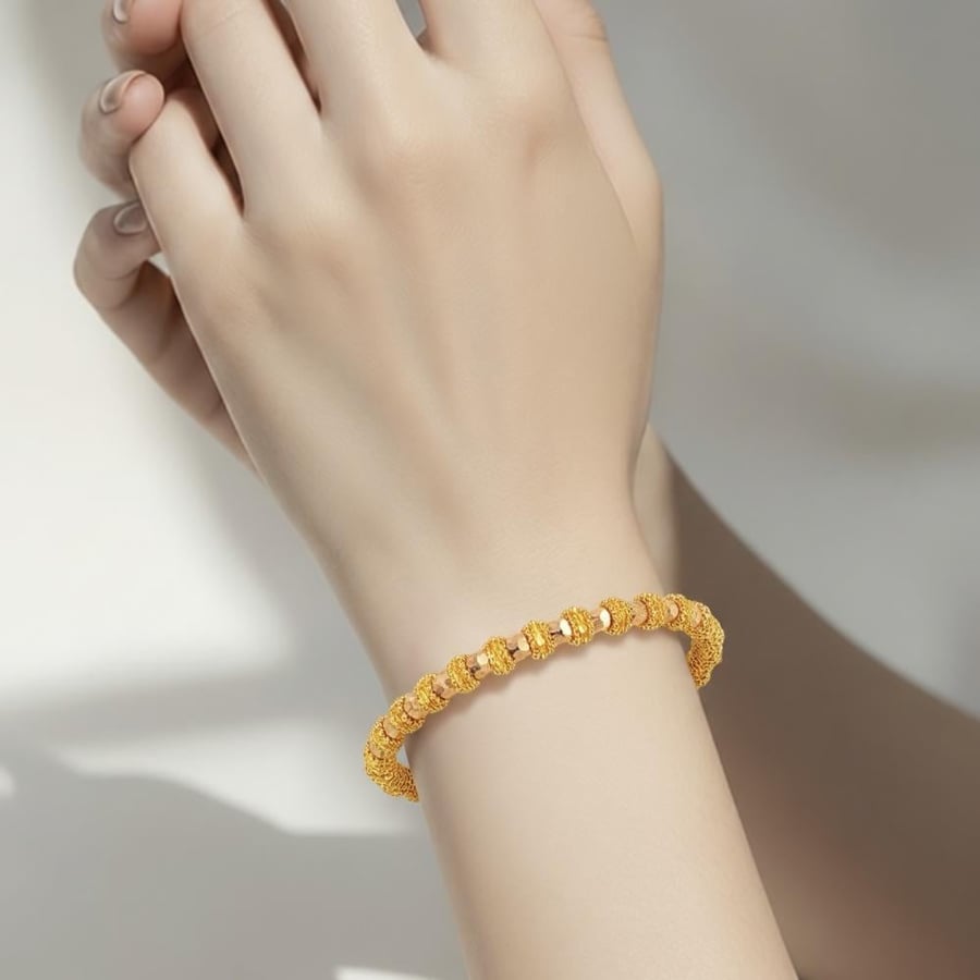 غويشه ذهب عيار 21 الوزن 8.57 جرام