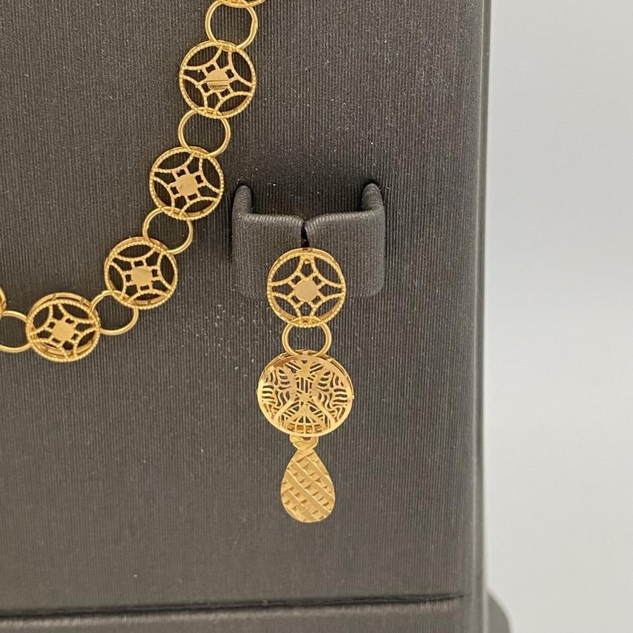 طقم ذهب عيار 21 الوزن 44.00 جرام