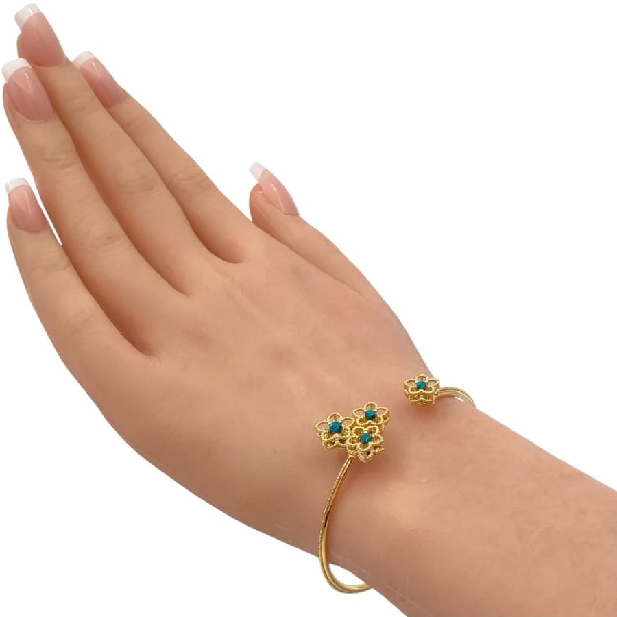 18-karat gold bracelet, weight 9.84 grams