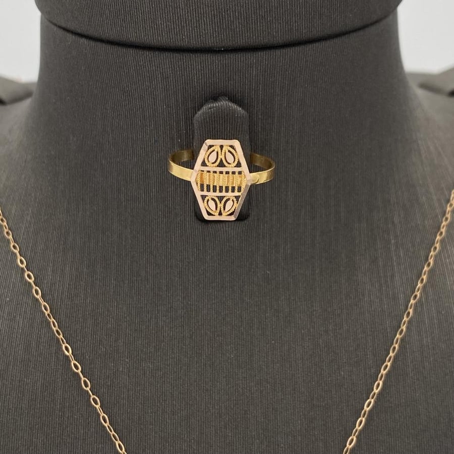 Half a set of children's gold jewelry (21 karat), weighing 3.25 grams