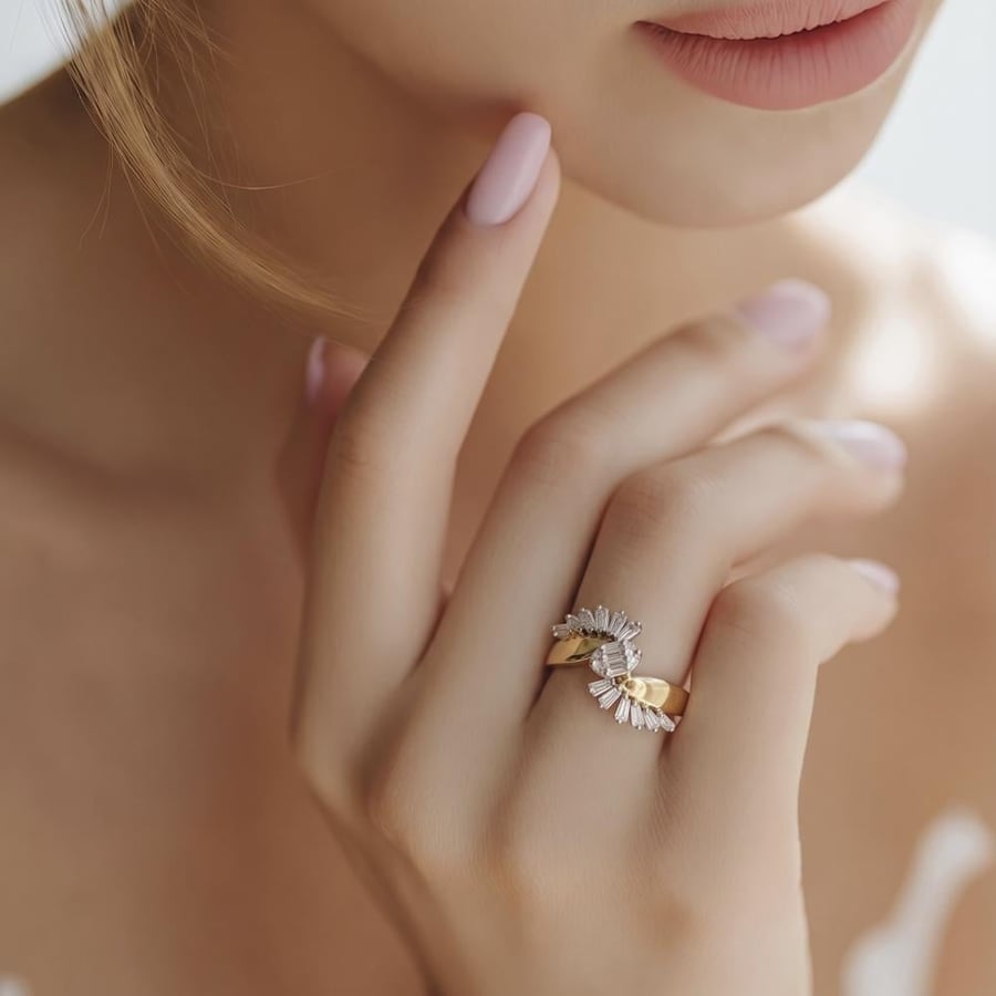 18-karat gold ring, weighing 1.56 grams