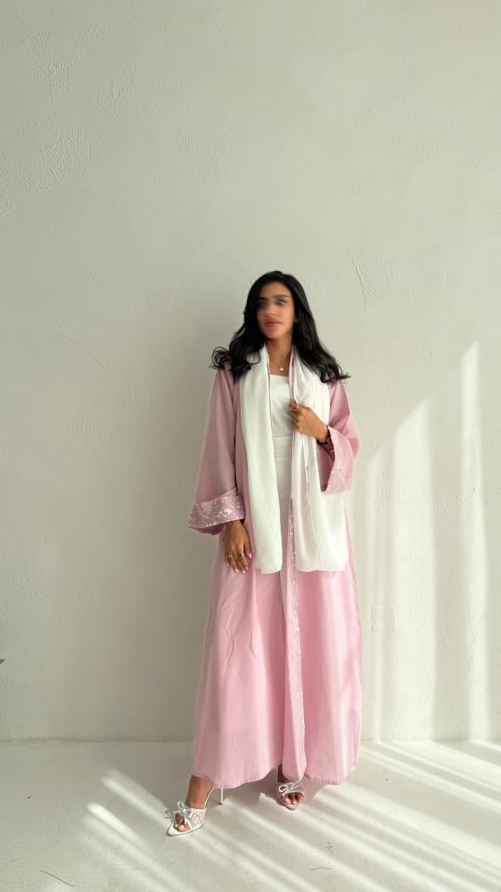 Linen abaya with a cold half gusset – casual elegance with lightweight fabric