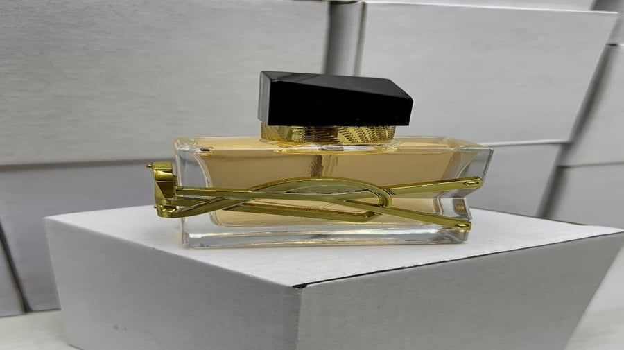 San Laurent distribution perfumes, 12 pieces with packaging, name according to request
