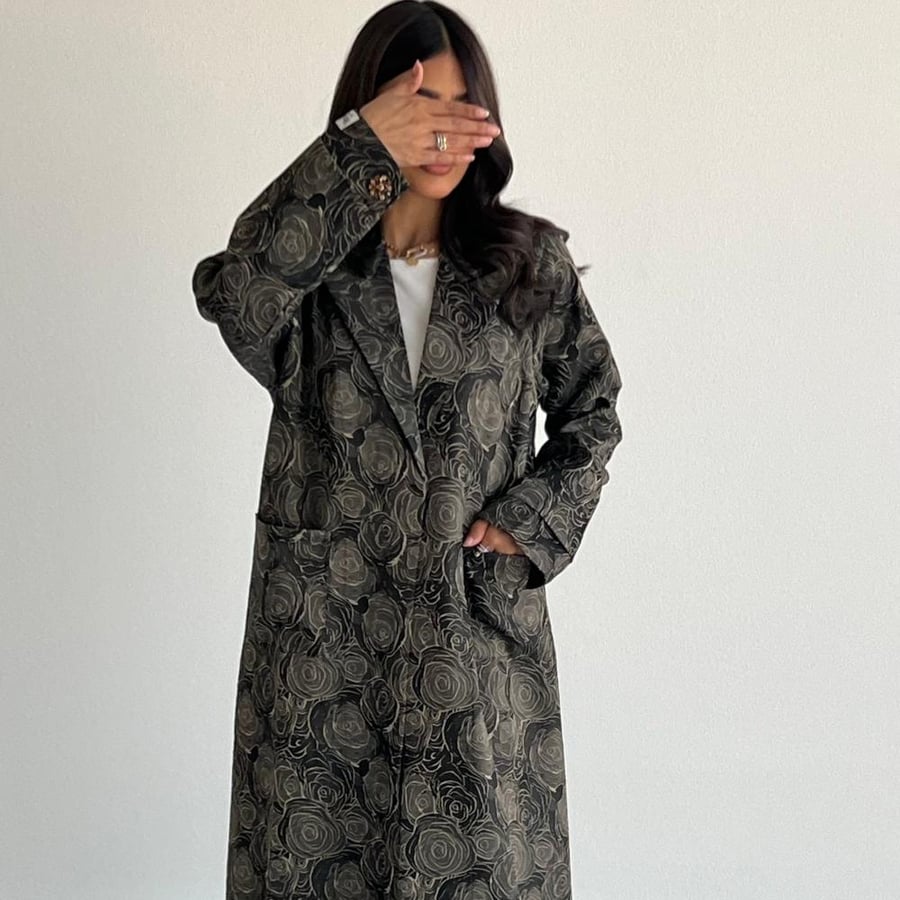 Brown rose abaya