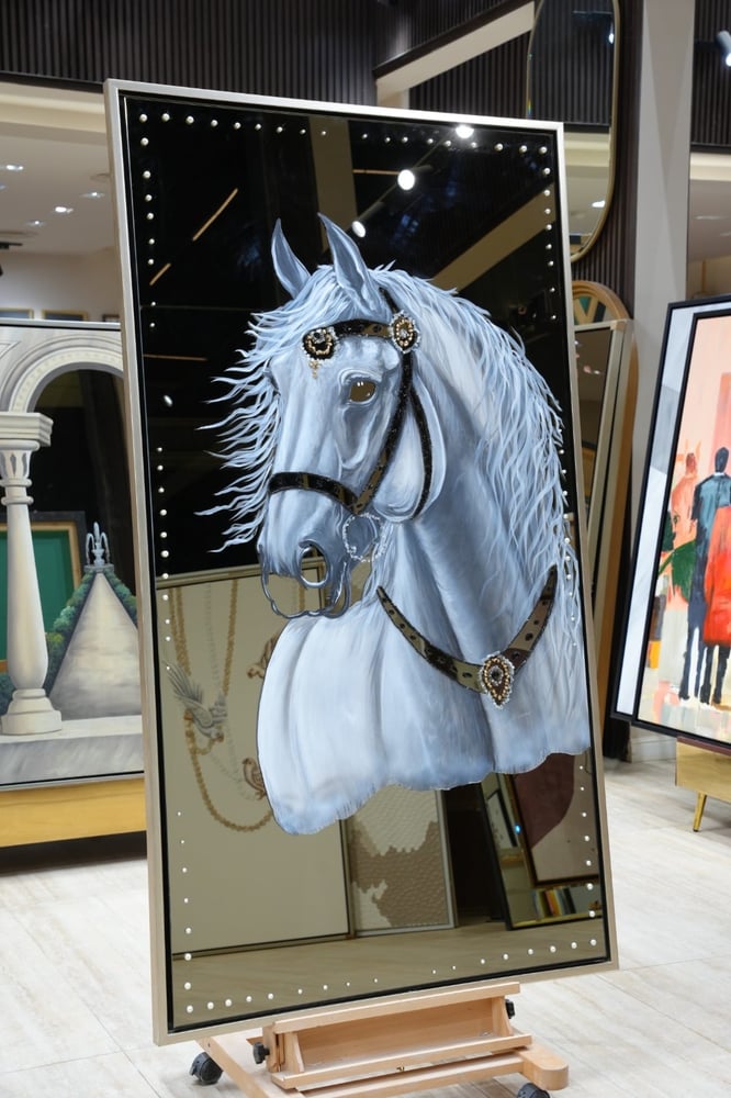 رسم خيل علي المرايا بشكل انيق ورائع