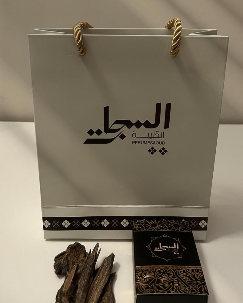 زورا  فاخر