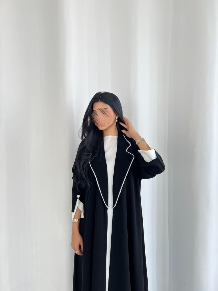 عباية كريب اسود مع تدخيلات لولو