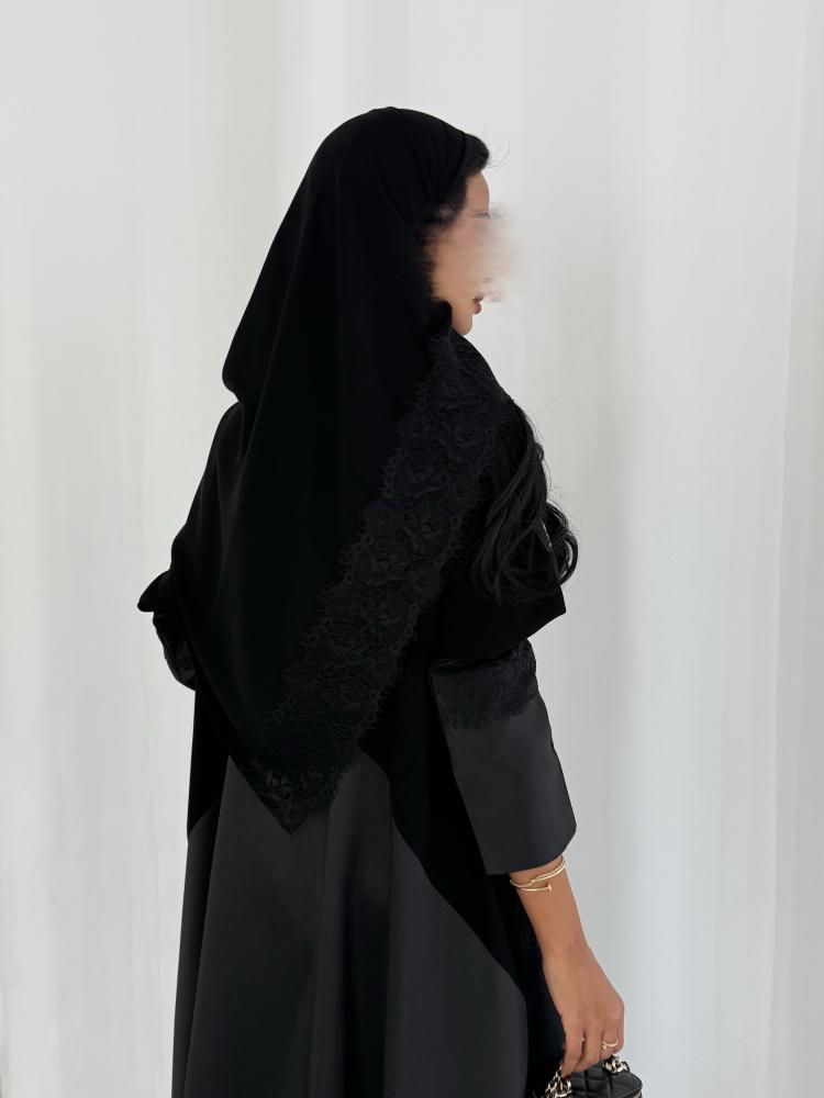 عباية كريب اسود مع تفتة و كلفة