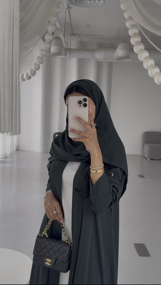 عباية كريب اخضر غامق مخطط بالطول