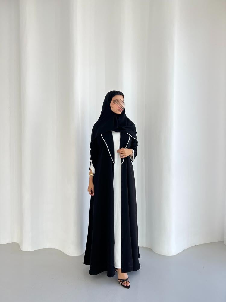 عباية كريب اسود مع تدخيلات لولو