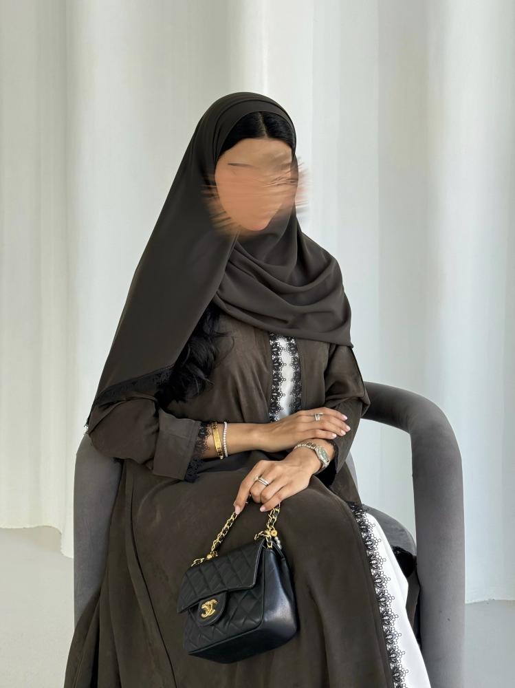 عباية كريب زيتي مموج مع كلفة