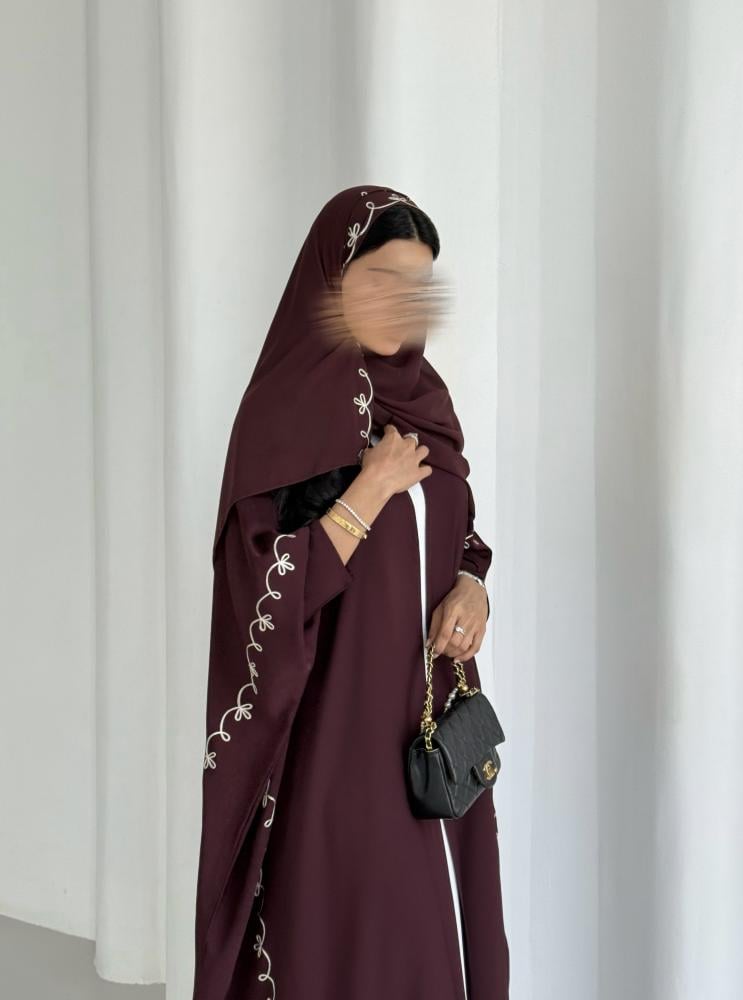 عباية كريب عودي نص بشت مع تطريز خاص