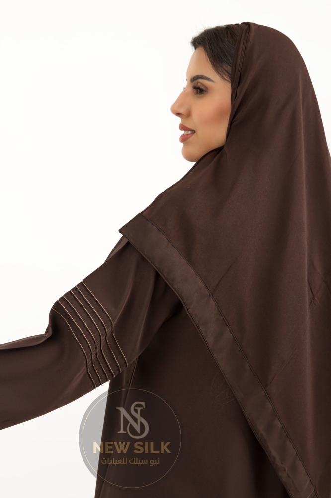 N48 | Shoulder abaya made of crepe fabric, standing style, decorated with elegant cotton thread