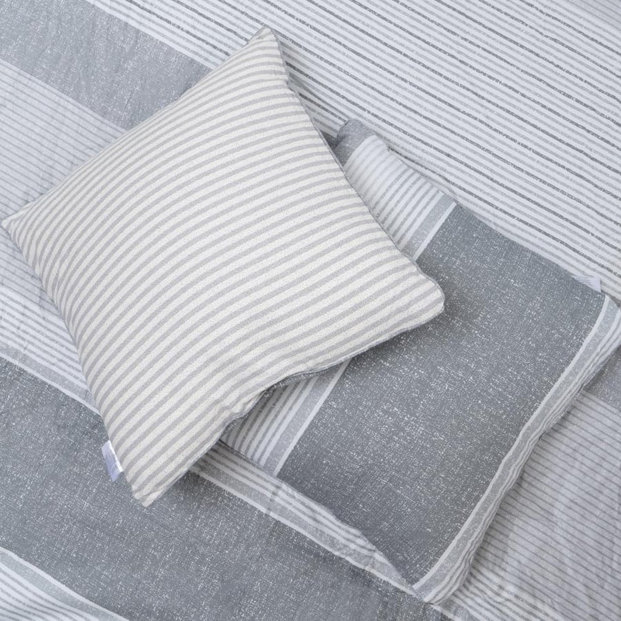 Single and a half striped bedspread set in gray and white colors – 6 pieces