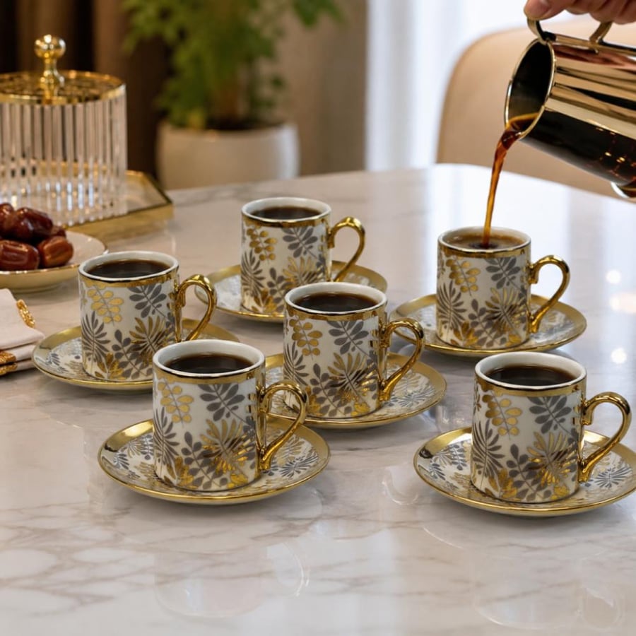 طقم اكواب مزخرفة ـ 6 اكواب مع سيسر